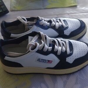 Autry Men's Classic Navy and White Sneakers